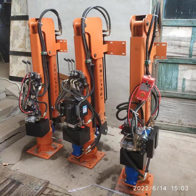 崁顶乡重汽蓝牌随车吊 3.2吨 国六动力强 液压驱动 农用自卸起重机